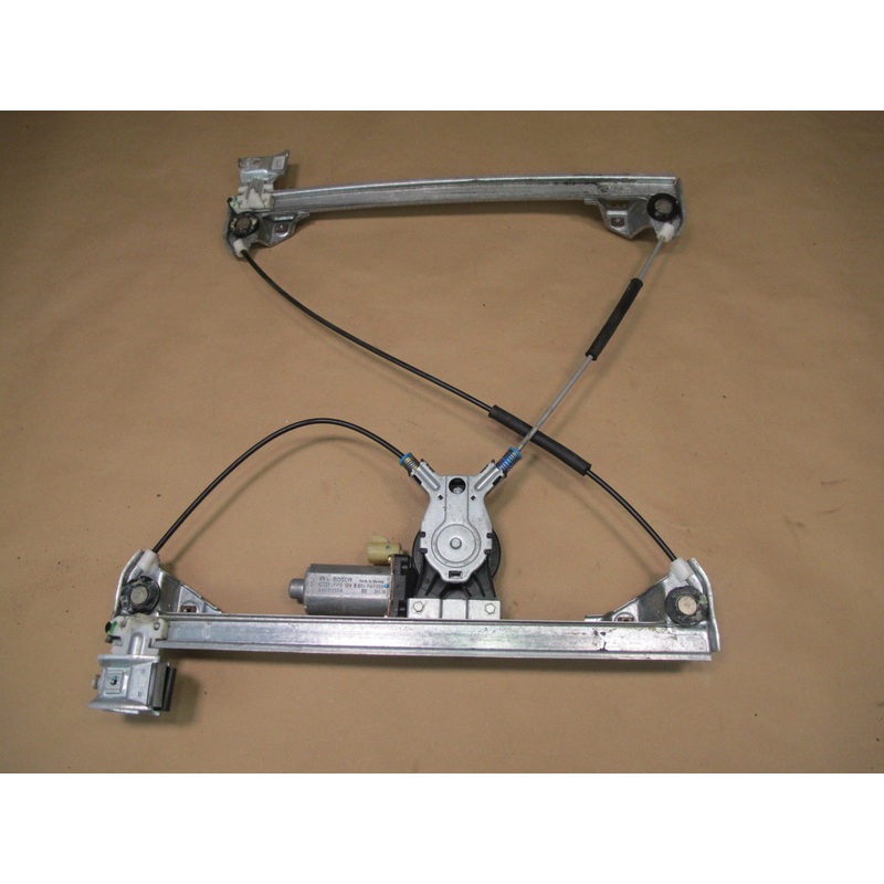 2003-2009 Hummer H2 Front Right Door Window Regulator w Motor