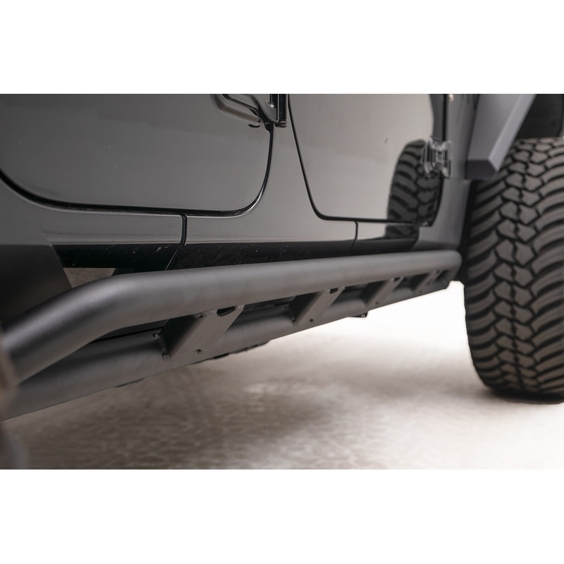 Fab Fours JL18-G1750-1 Rock Slider Fits 18-22 Wrangler (JL)
